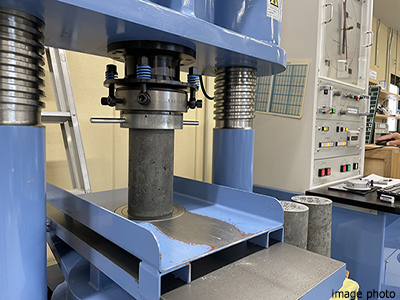 コンクリート圧縮強度試験イメージ｜ザ・パークハウスアーバンス白金